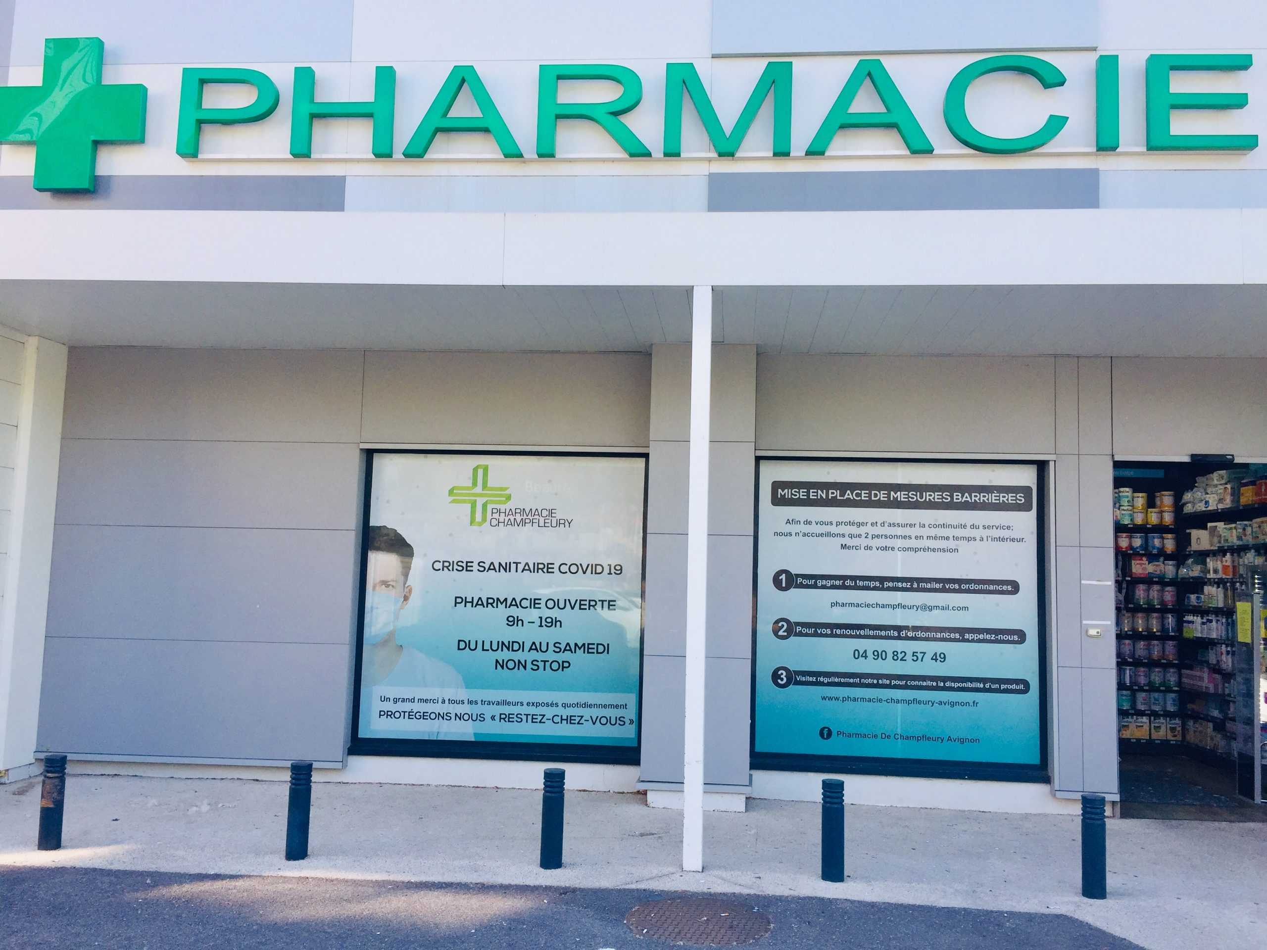 Enseigne de magasin pharmacie
