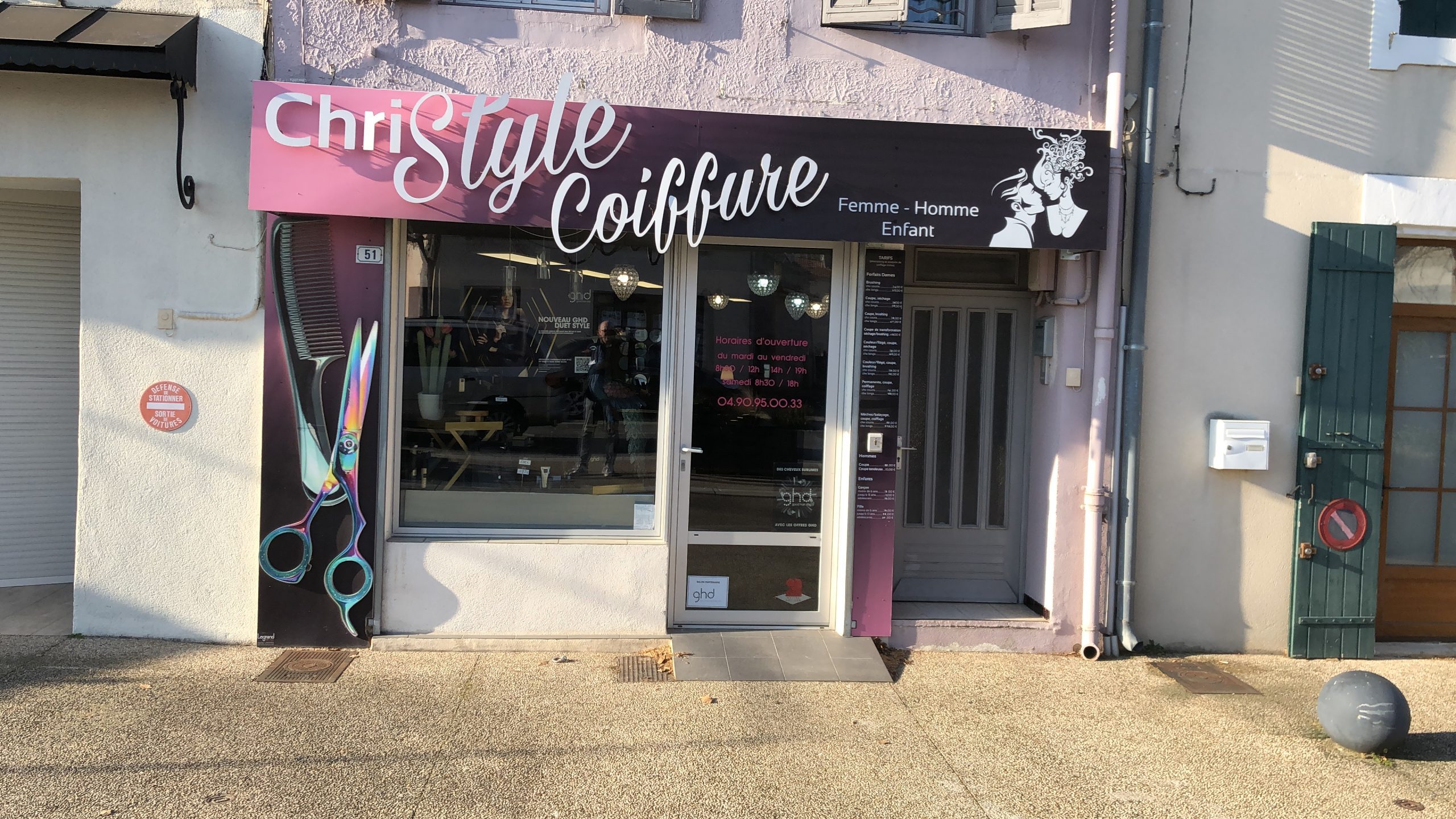 Enseigne lumineuse eclairee coiffeur et