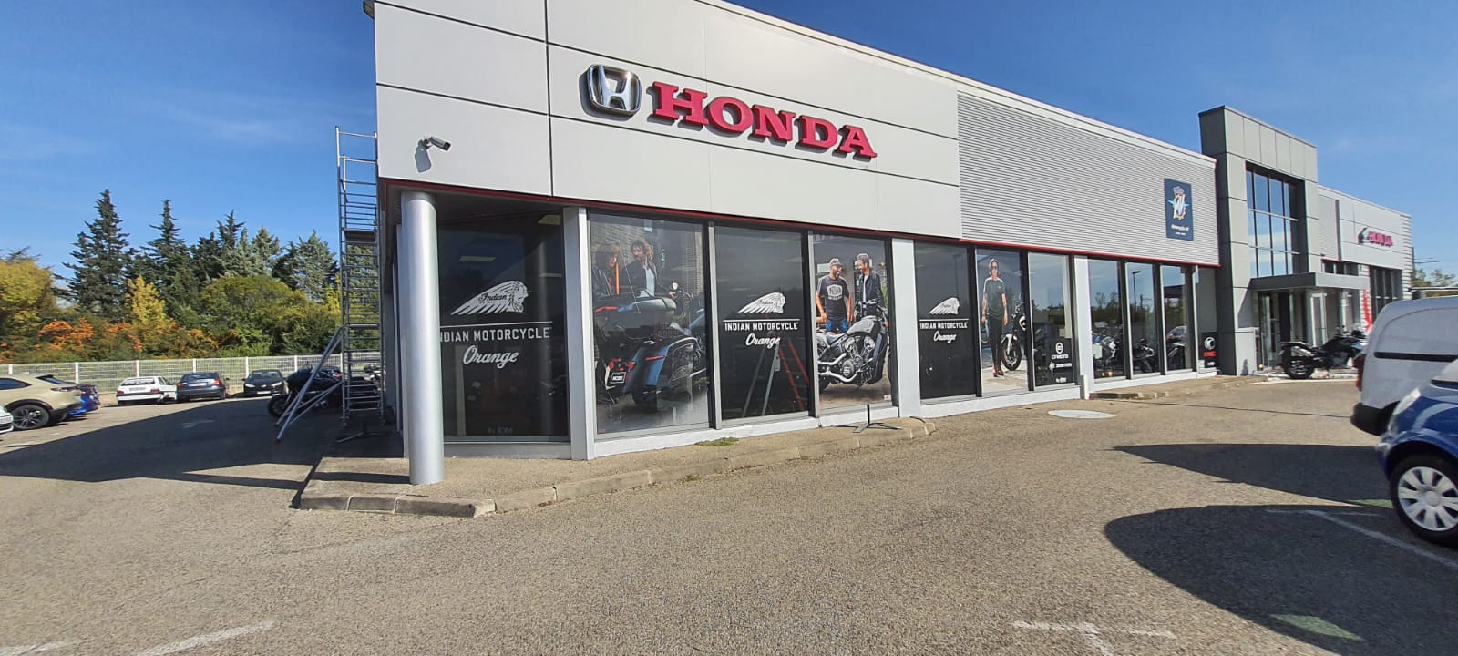 Enseigne lumineuse eclairee honda