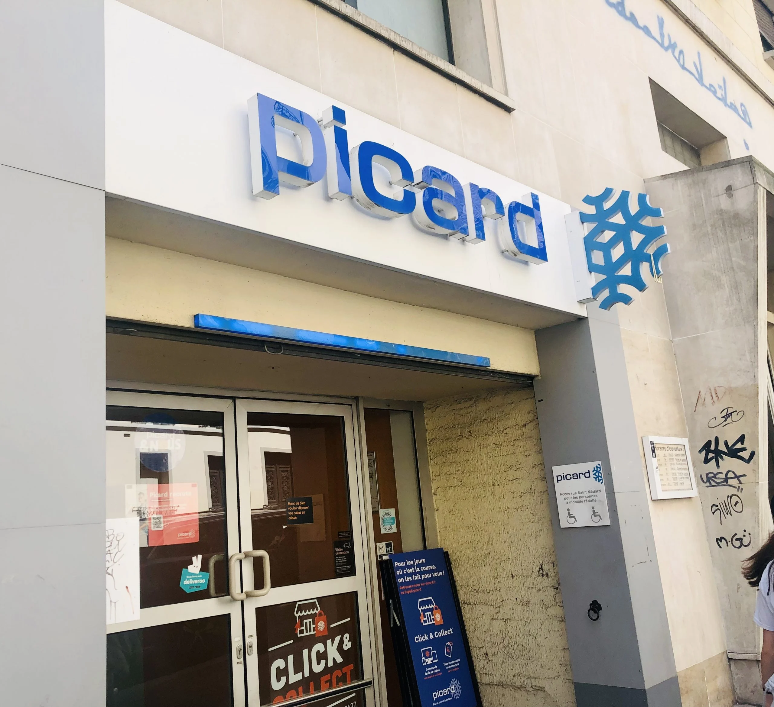 Enseigne lettres découpées lumineuses
