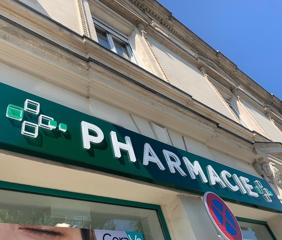 Enseigne lettres decoupees pharmacie