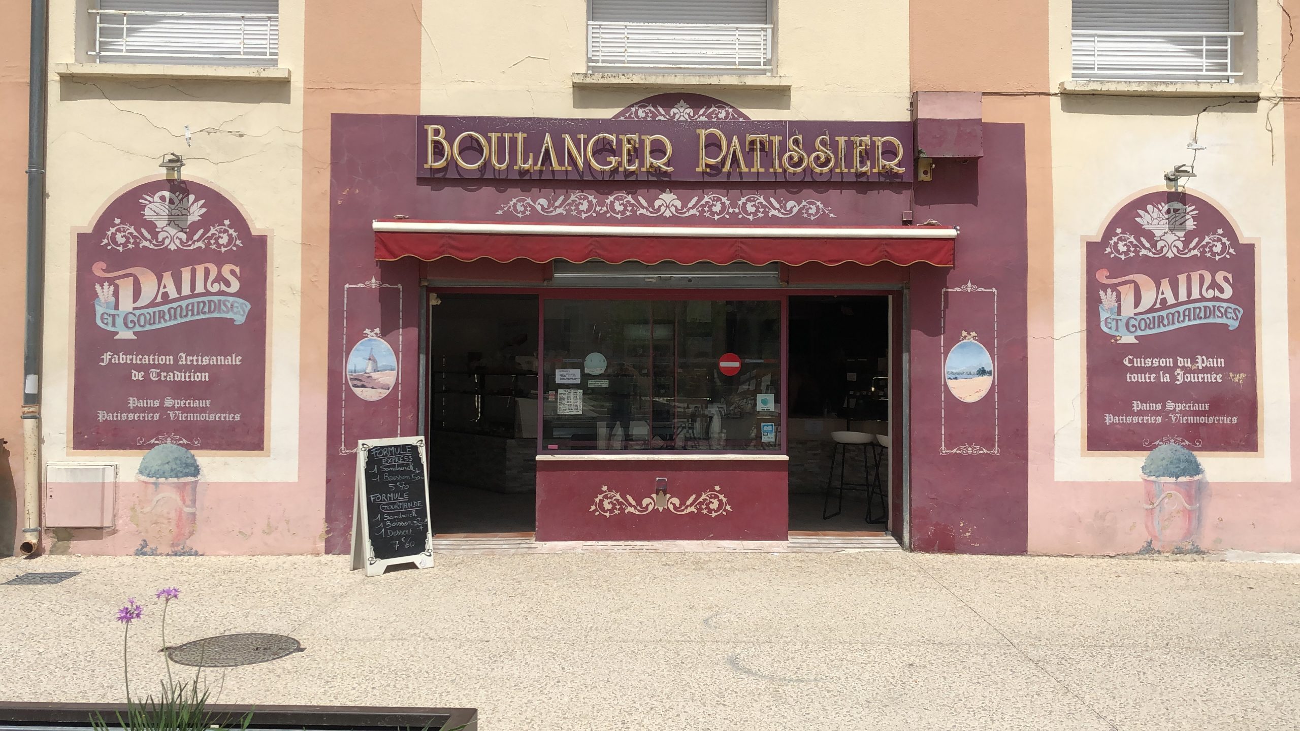 Enseigne lumineuse eclairee pour commerce boulangerie