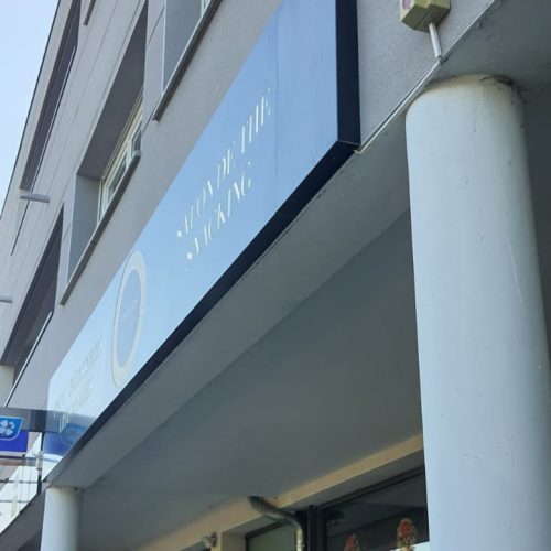 microperforé vitrine panneau alu boulangerie