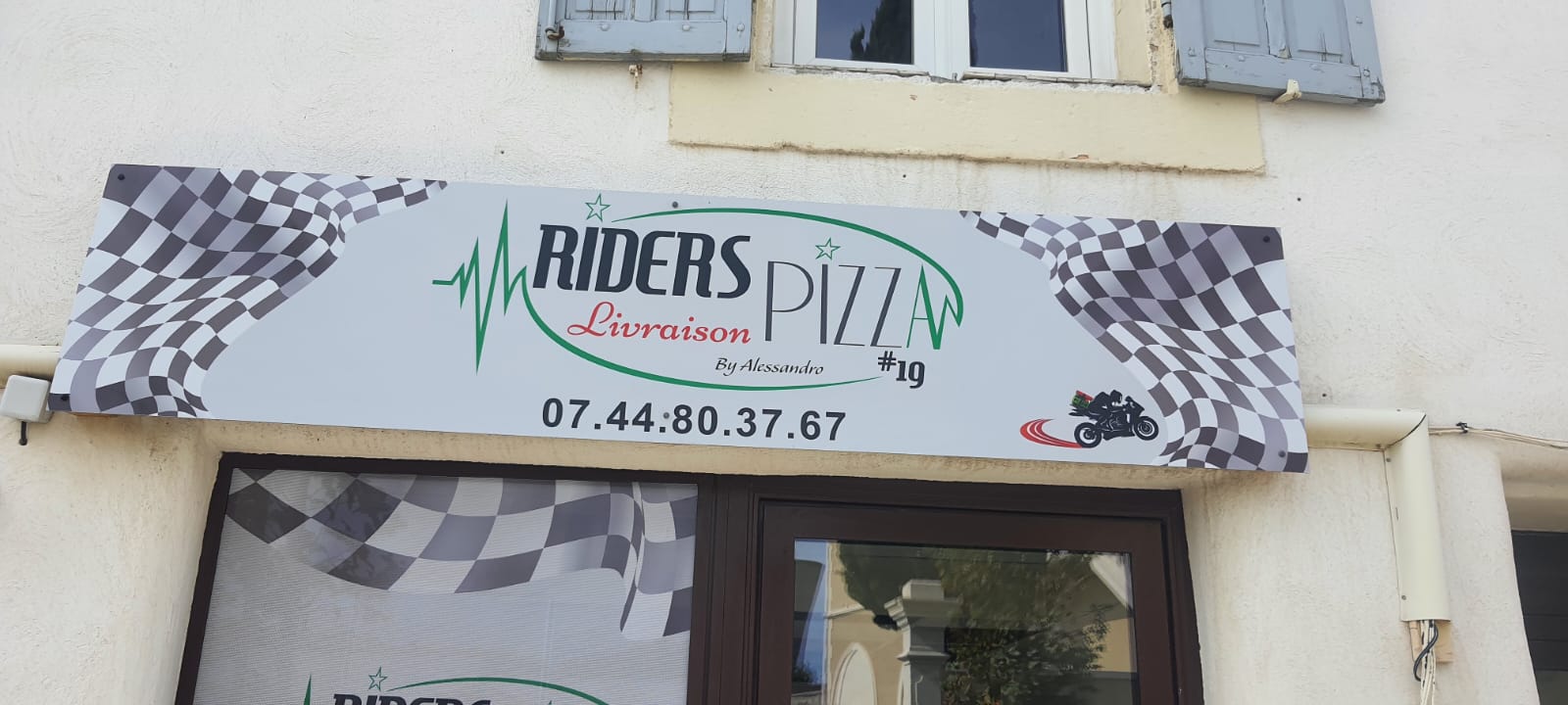 Enseigne pizzeria