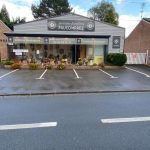 Réalisation d’enseigne et signalétique – vue 52 – Top 10 des enseignes sobres mais impactantes