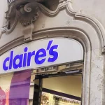 Enseigne lumineuse lettres découpées Claire – Panneau extérieur : réglementation, autorisations et règles à respecter
