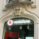 Enseigne lumineuse lettres découpées Téléphone – Panneau extérieur : réglementation, autorisations et règles à respecter
