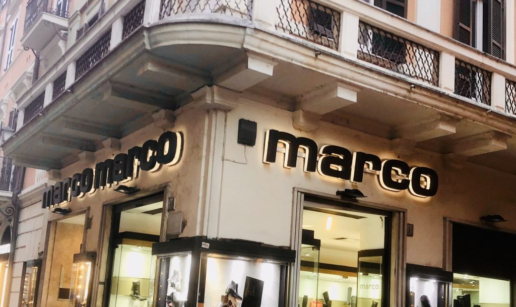 Enseigne lumineuse lettres découpées