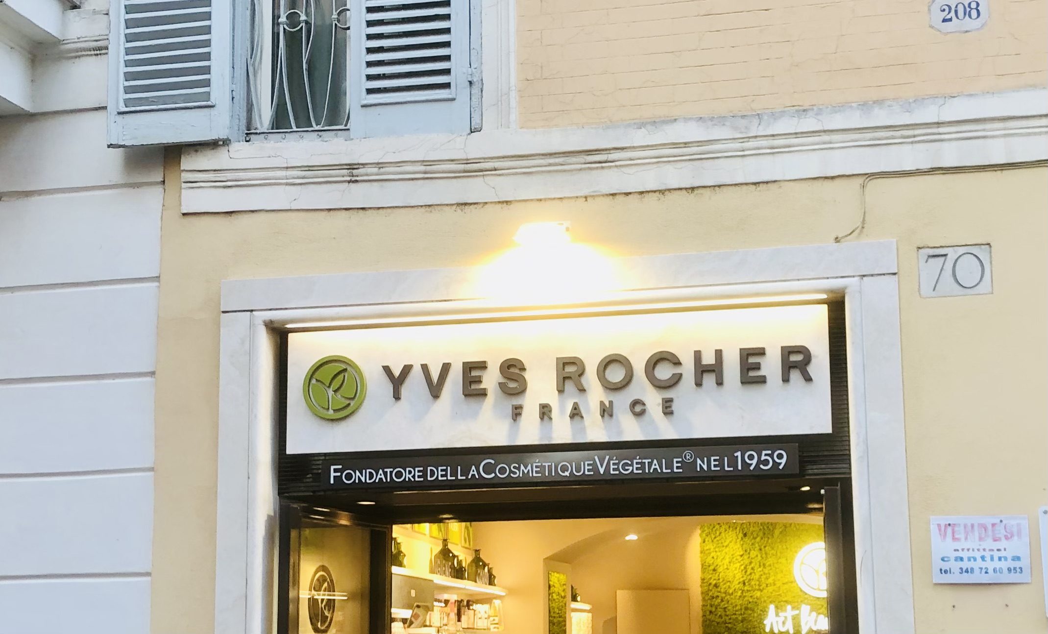 Enseigne lumineuse lettres découpées Parfumerie