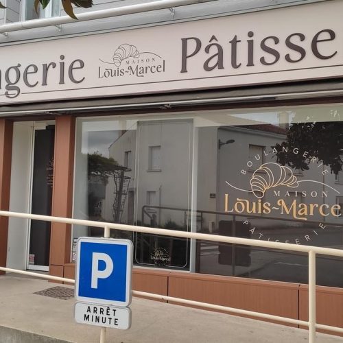 Enseigne lettres découpées lumineuses en relief