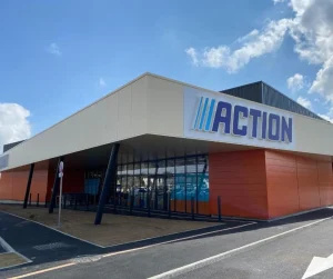 Réalisation d’enseigne commerciale – vue 37 présenté sur cette photographie