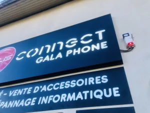 agencement magasin telephonie enseigne et signalétique CHATEAURENARD de téléphone