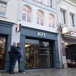 Enseigne KFC en centre-ville – Réglementation des panneaux publicitaires selon les communes