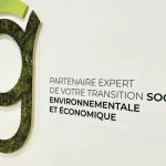 Logo végétal mural pour entreprise – Comment choisir une enseigne lumineuse pour son commerce ?