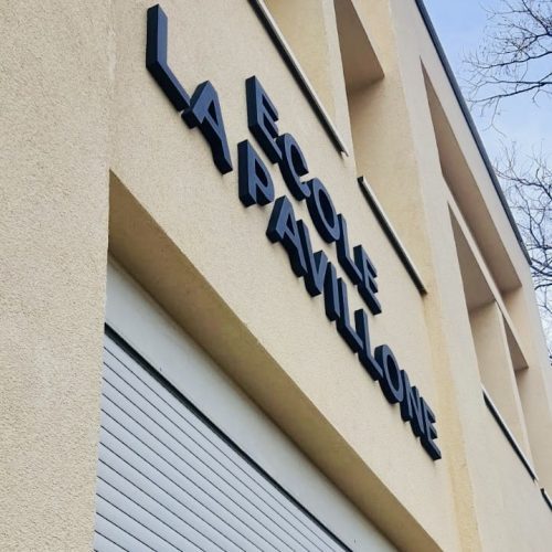 enseigne lettre boitier non lumineuses