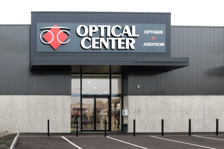 enseigne optique et signalétique CHATEAURENARD opticien magasin