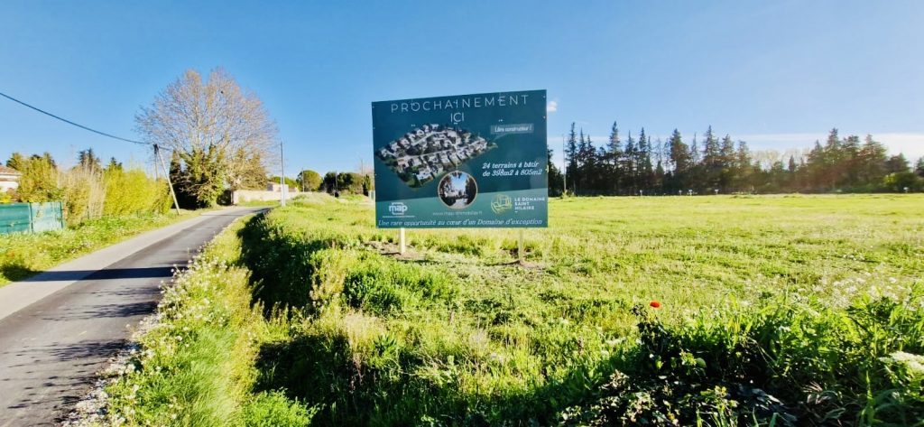 Pré enseigne panneau bord de route promotion immobilier