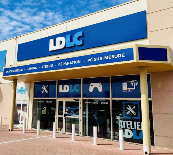 Façade d’un magasin LDLC avec enseigne « informatique, gaming, atelier, réparation, PC sur-mesure »
