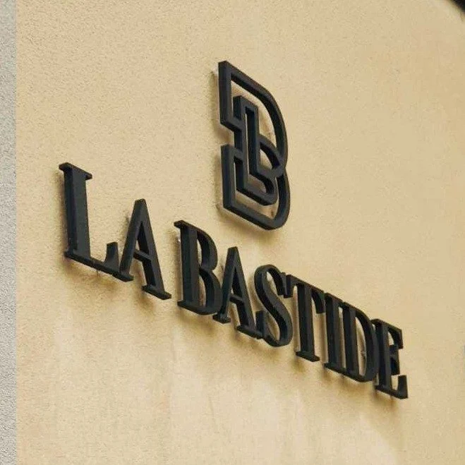 lettres découpées enseigne et signalétique CHATEAURENARD