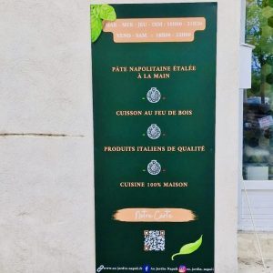enseigne caisson lumineux avec lettres PVC lumineuses