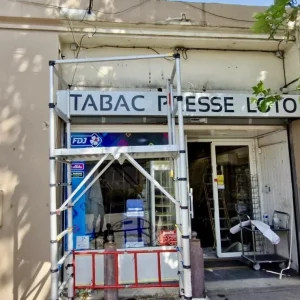 Enseignes Marseille et Avignon Dépose