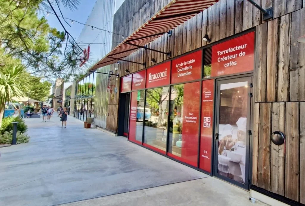Exemple de réalisation Premium Enseigne – enseigne enseignes marseille avignon microperfore