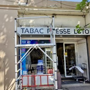 Enseignes Marseille et Avignon Dépose
