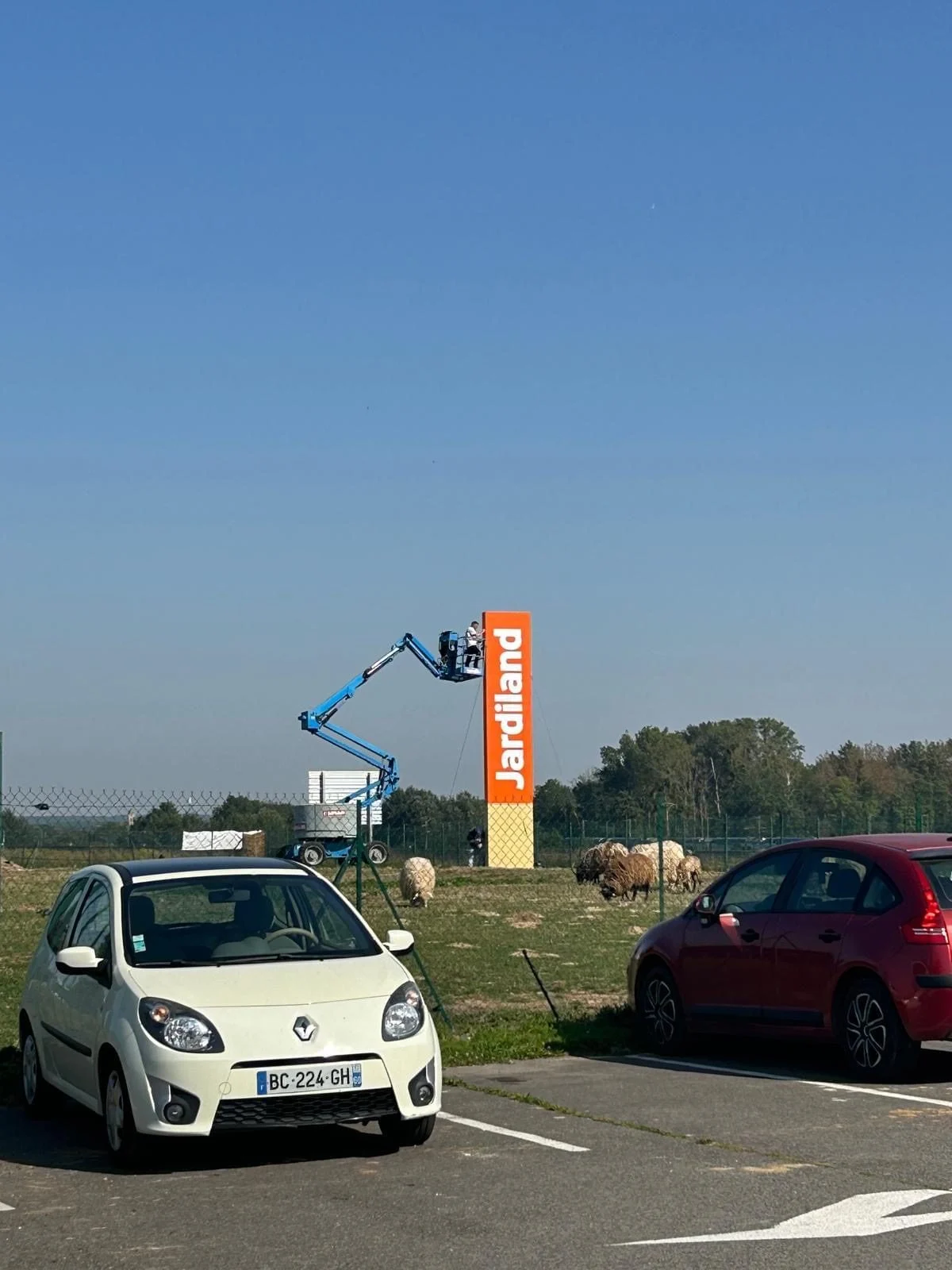 enseigne marseille avignon salon de provence – de la conception à l’installation : le processus complet de réalisation d’une enseigne avec premium enseigne à paris