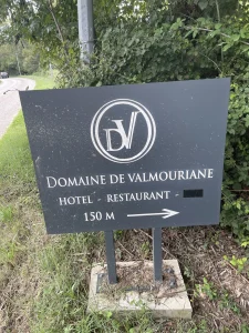 installation enseigne lumineuse et signalétique CHATEAURENARD Les autorisations nécessaires pour installer une