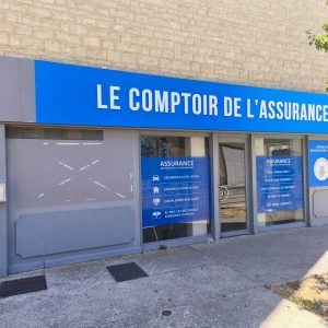 panneau publicitaire commerce