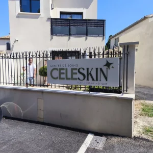 enseigne lumineuse centre de soins Celeskin