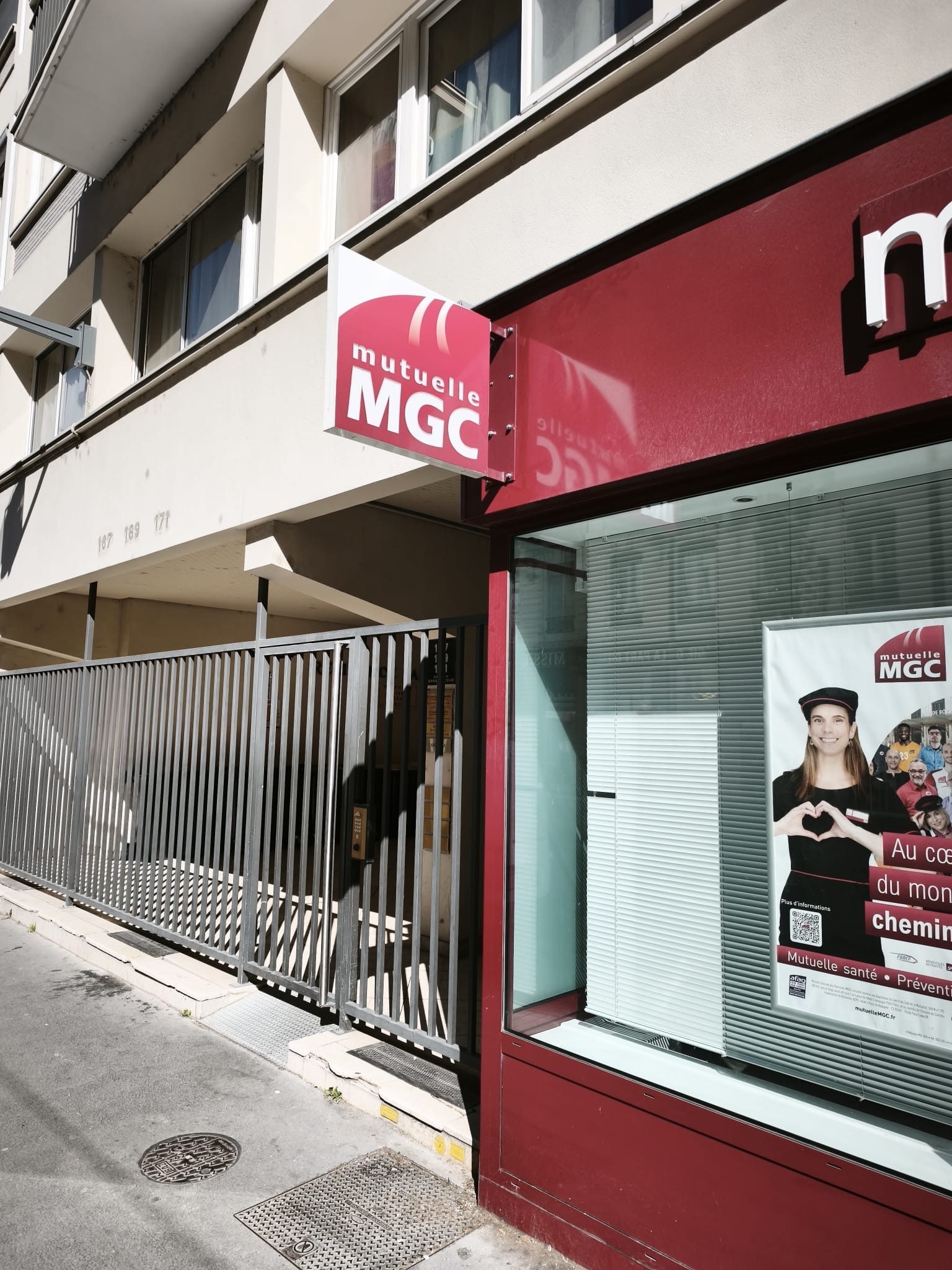 enseigne drapeau non lumineuse avignon – Enseigne drapeau Nimes