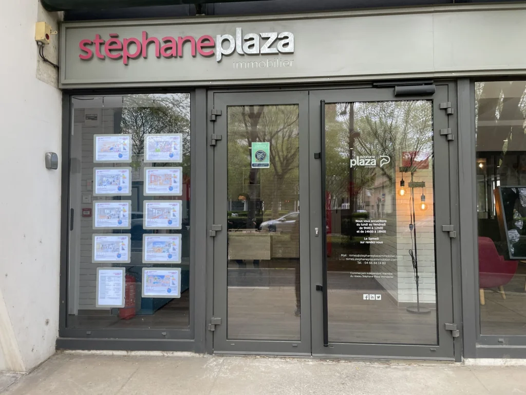 Exemple de réalisation Premium Enseigne – enseigne lettres découpées pvc cavaillon